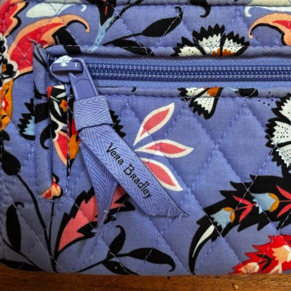 Vera Bradley quilted wallet purple blue floral zip around turn lock clutch purse - Picture 8 of 9
